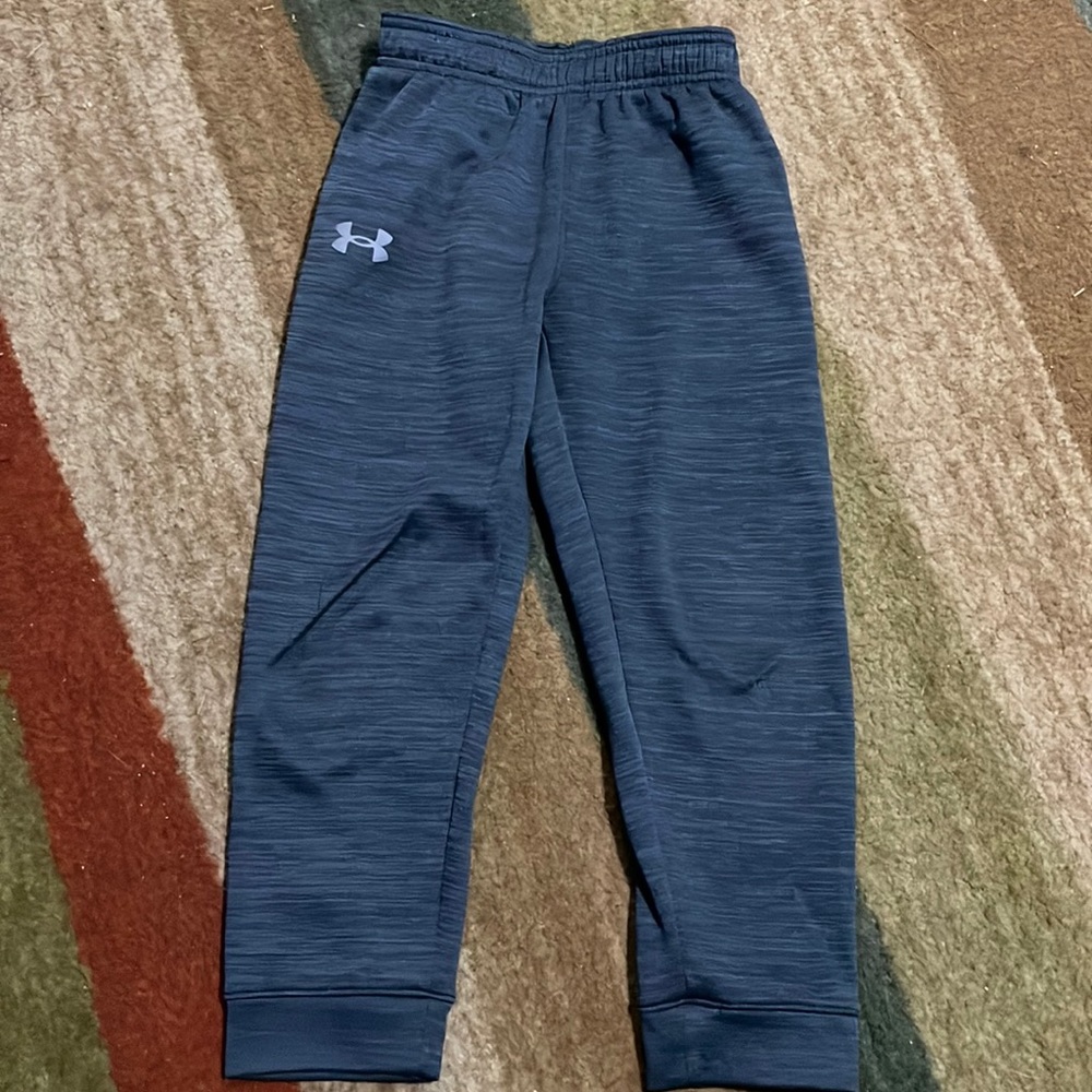 Boys under Armour sweatpants.